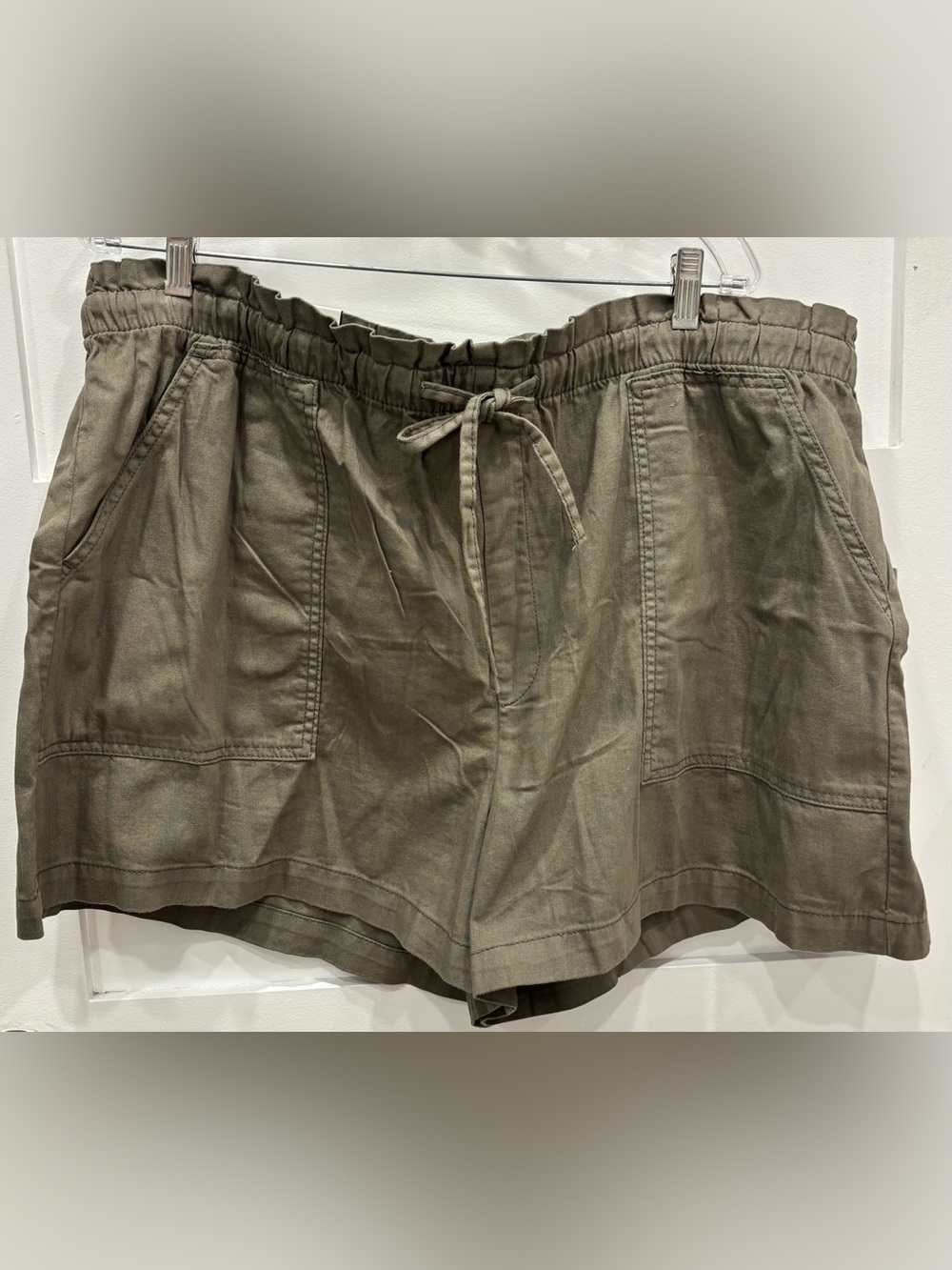 Women’s Olive Drawstring 100% Cotton Mid Rise Shorts